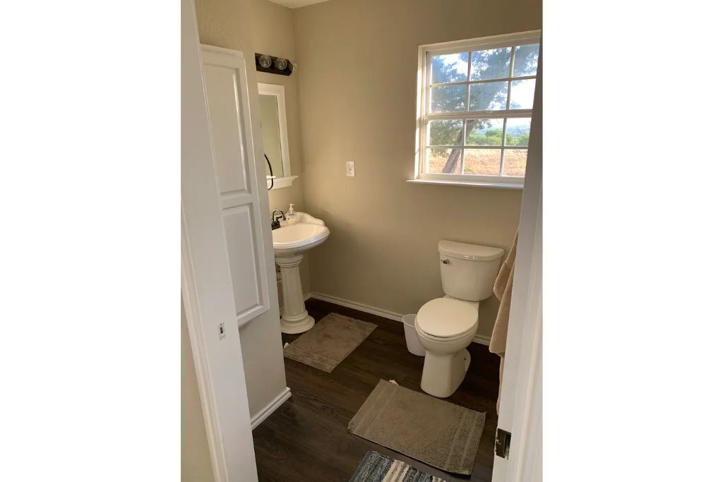 Adorable 1 Bedroom Mesa Top Cabin (North Cabin)