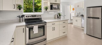 Forest Apartment - Free Parking - Fast WIFI - AC