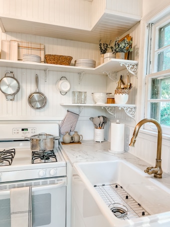 Private kitchen. High Point Hideaway - across from The Hub!