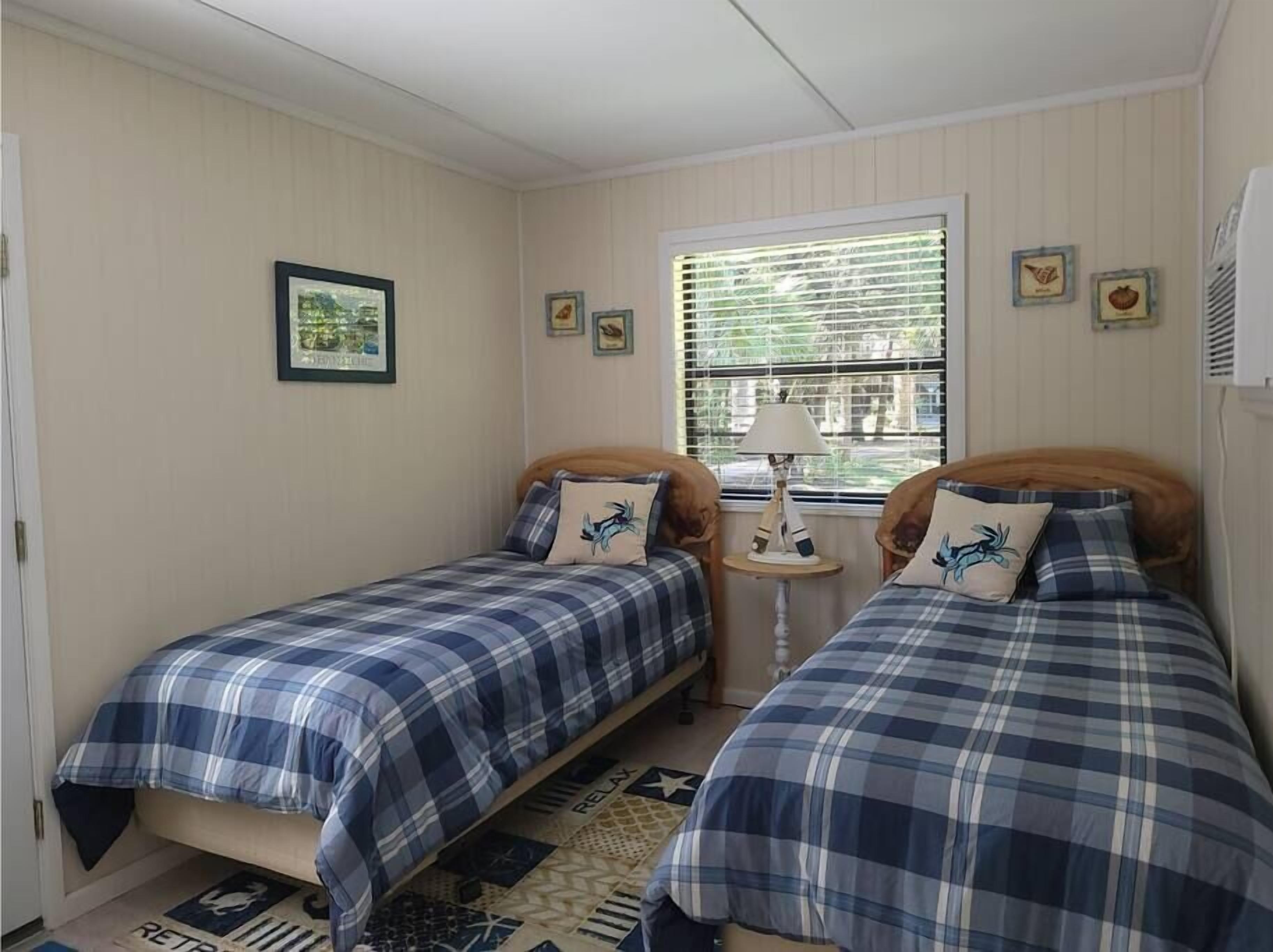 Granger Cabin On the Canal