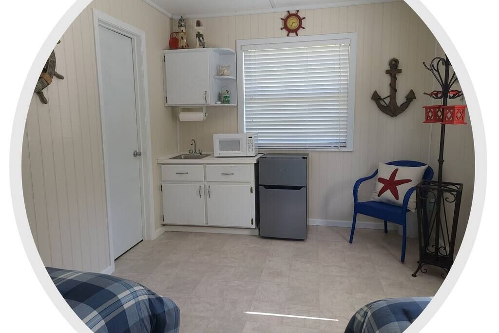 Granger Cabin On the Canal