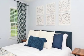 2 bedrooms, desk, iron/ironing board, free WiFi