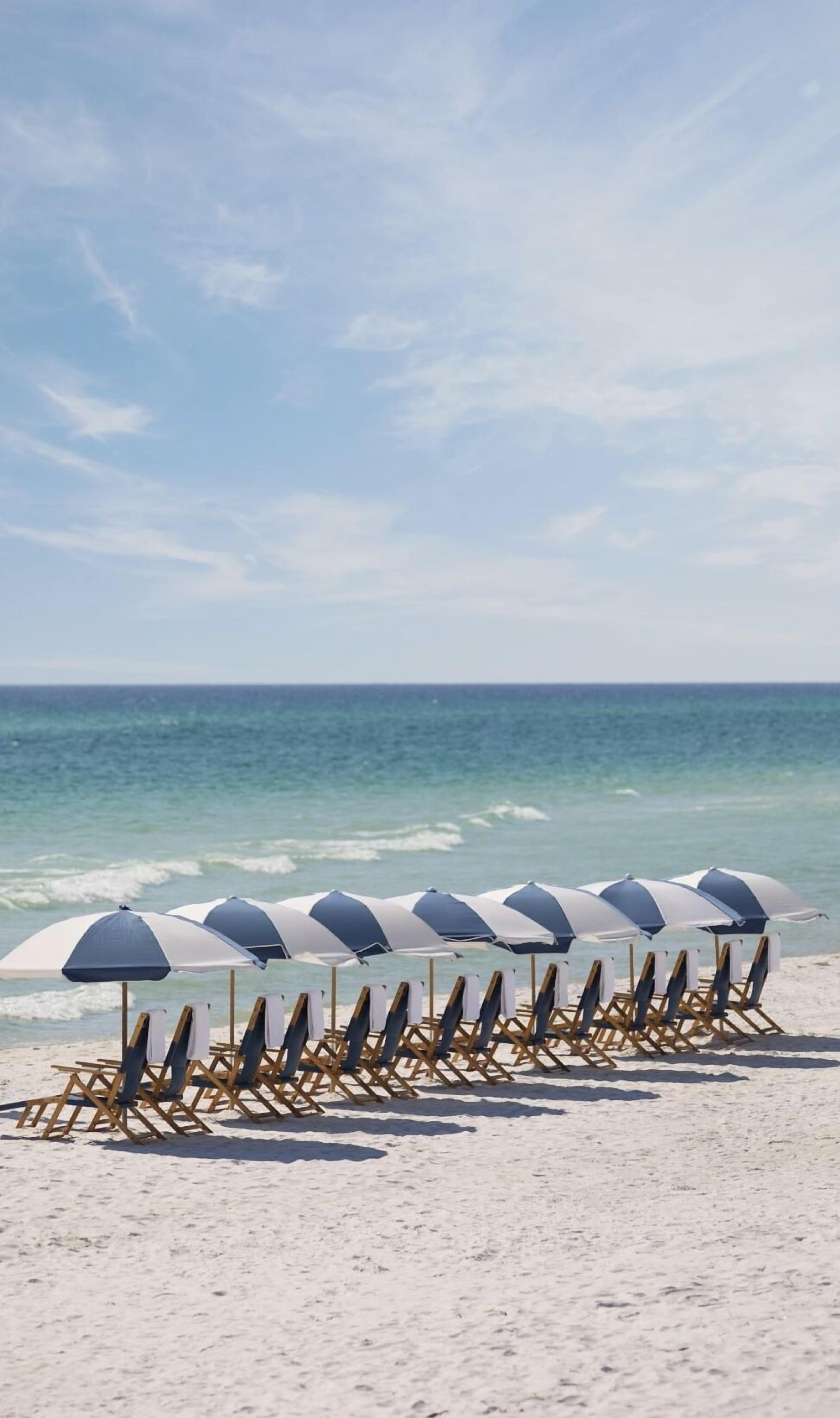 بالقرب من الشاطئ