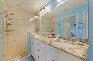 Combined shower/tub