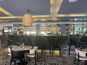 Bar (in der Unterkunft)