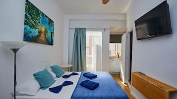 Standard Double Room | Free WiFi, bed sheets