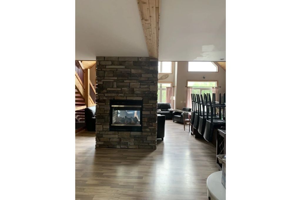 Red Devil Six Bedroom Cottage Private Beach