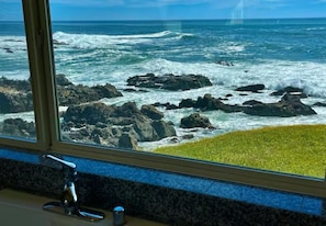 Interior - The perfect place to explore  and experience  northern California's lost coast.. (Whitethorn)