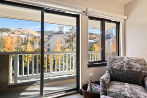 Condo Deluxe, 2 habitaciones | Vista desde la habitación