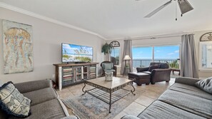 TV, DVD player - Admirals Quarters 405 l Luxury Beachfront-4 bed/4.5 bath-3 king Beds-Very large (Orange Beach)