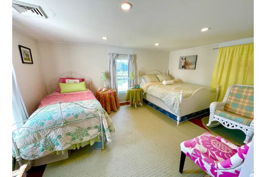 A Boater’s dream Farmhouse - Eastern Shore VA