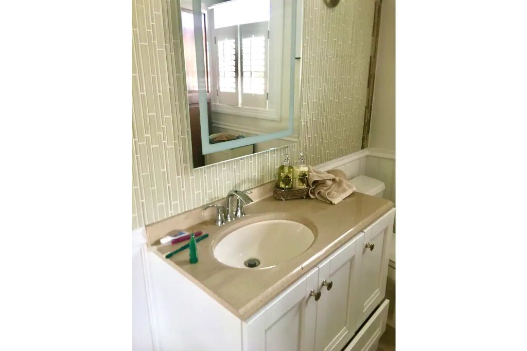 A Boater’s dream Farmhouse - Eastern Shore VA