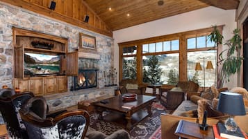 Studio (5 Bedrooms) | Fasade