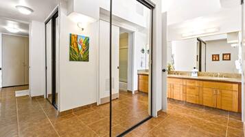 Douche, articles de toilette de luxe