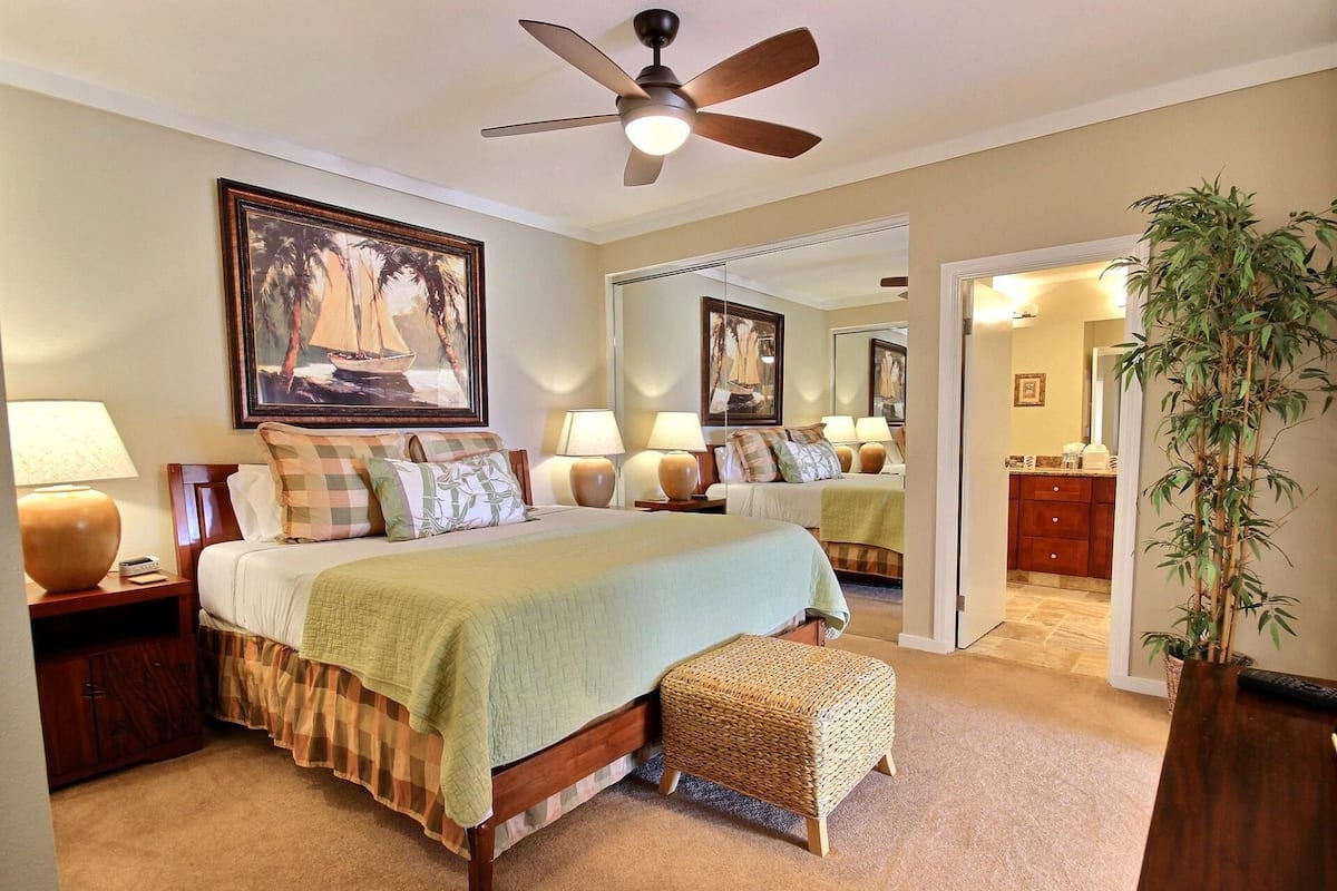 2 bedrooms, iron/ironing board, bed sheets