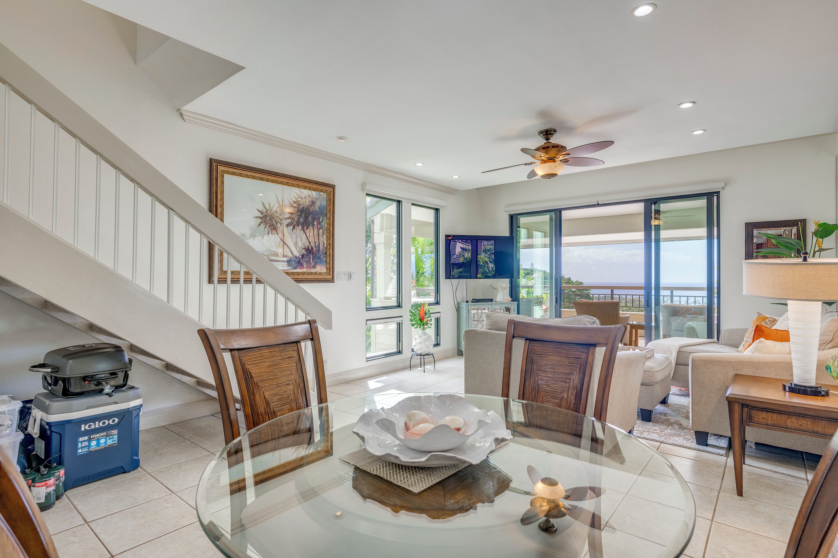 Condo, 1 Bedroom (KGV-24T1) | In-room dining