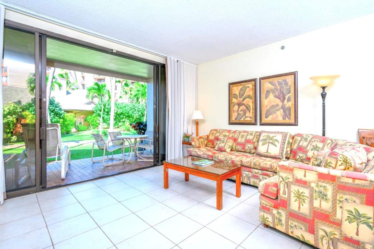 Condo (4 Bedrooms) | Front of property
