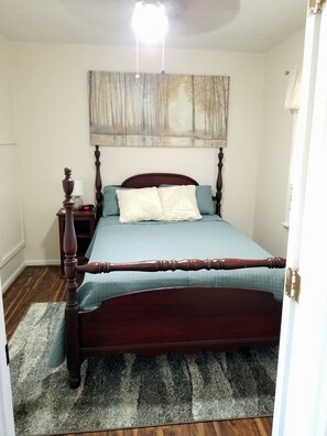 1 bedroom, free WiFi, bed sheets