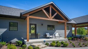 Exterior - Modern build, hot tub, fire pit, nature & horse views, HOA amenities (Galena)