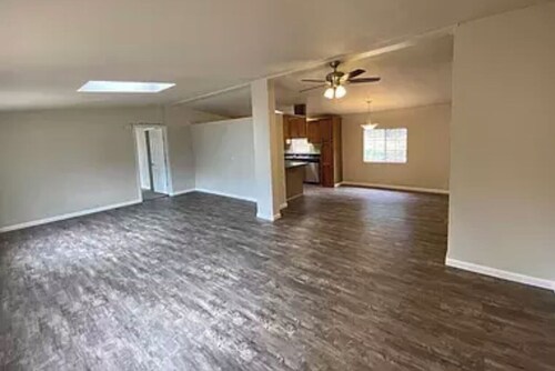 apt/housing for rent(no shares, roommates, or sublets please)