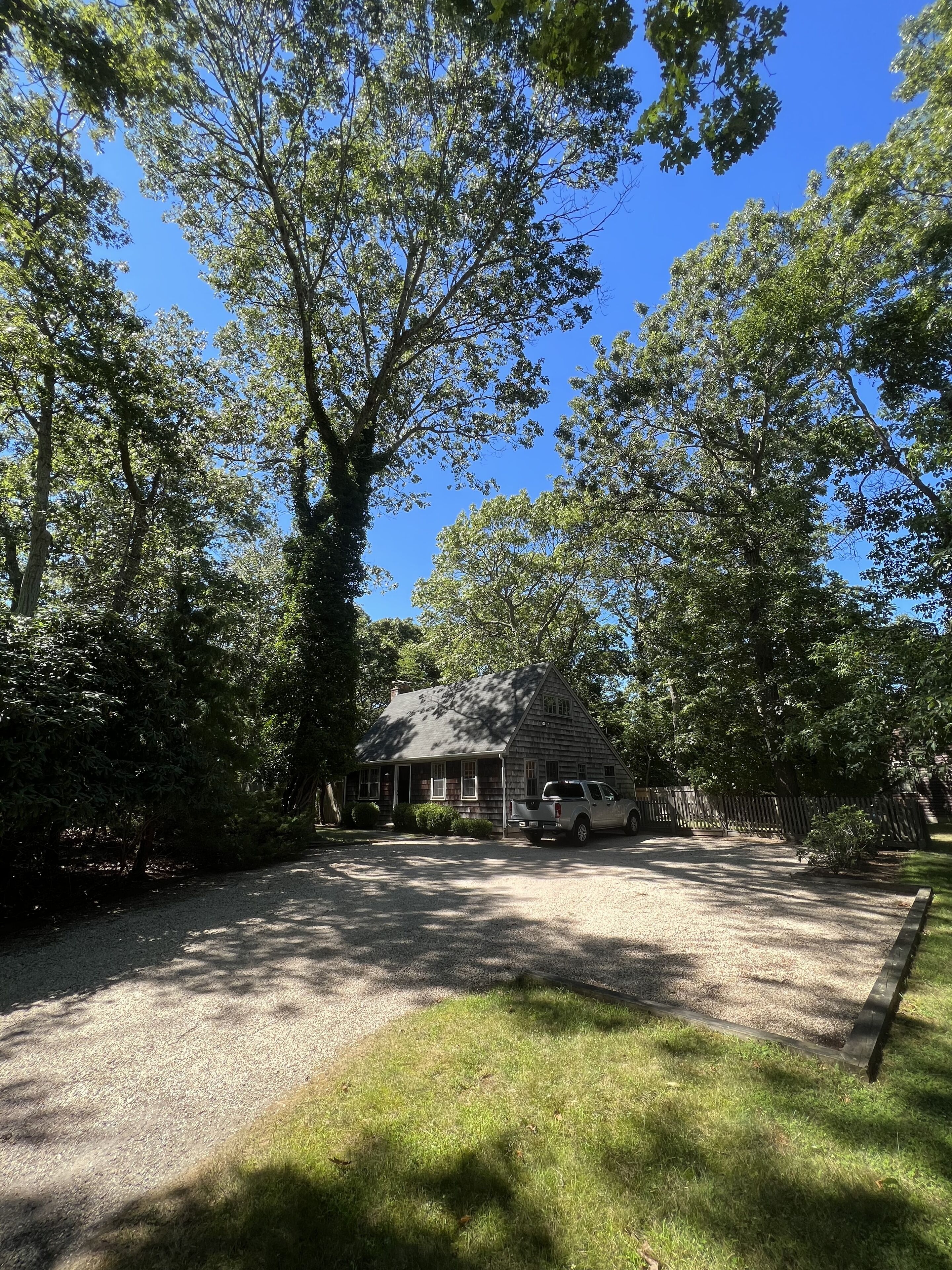 Cozy Mid Century Modern Hamptons Escape