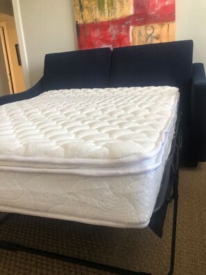 Desk, iron/ironing board, free WiFi, bed sheets