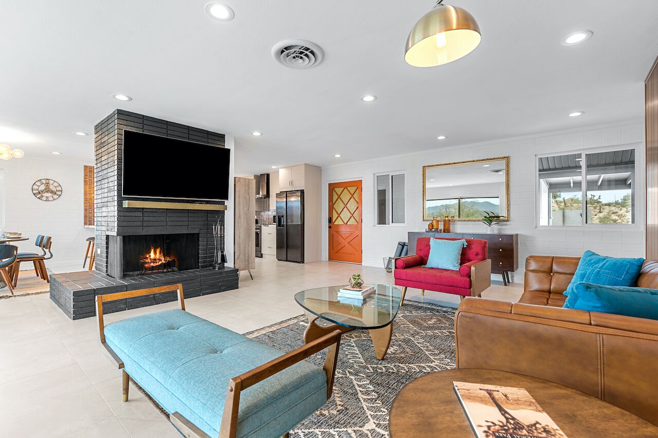 Desert Nova Joshua Tree | 3 Bd Modern Mid Century Lux with Hot Tub & Cowboy Tub