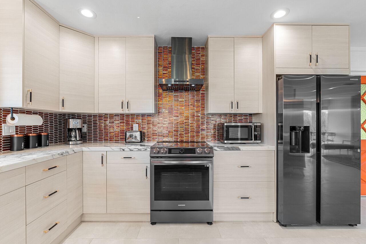 Desert Nova Joshua Tree | 3 Bd Modern Mid Century Lux with Hot Tub & Cowboy Tub