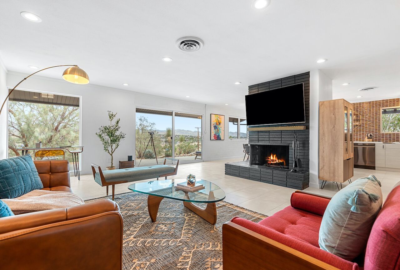 Desert Nova Joshua Tree | 3 Bd Modern Mid Century Lux with Hot Tub & Cowboy Tub