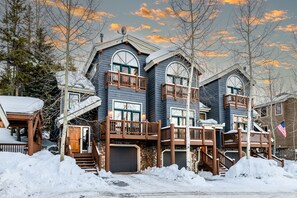 Exterior - Luxe Primary Bath! Private Hot Tub, Walk to Lifts (Breckenridge)