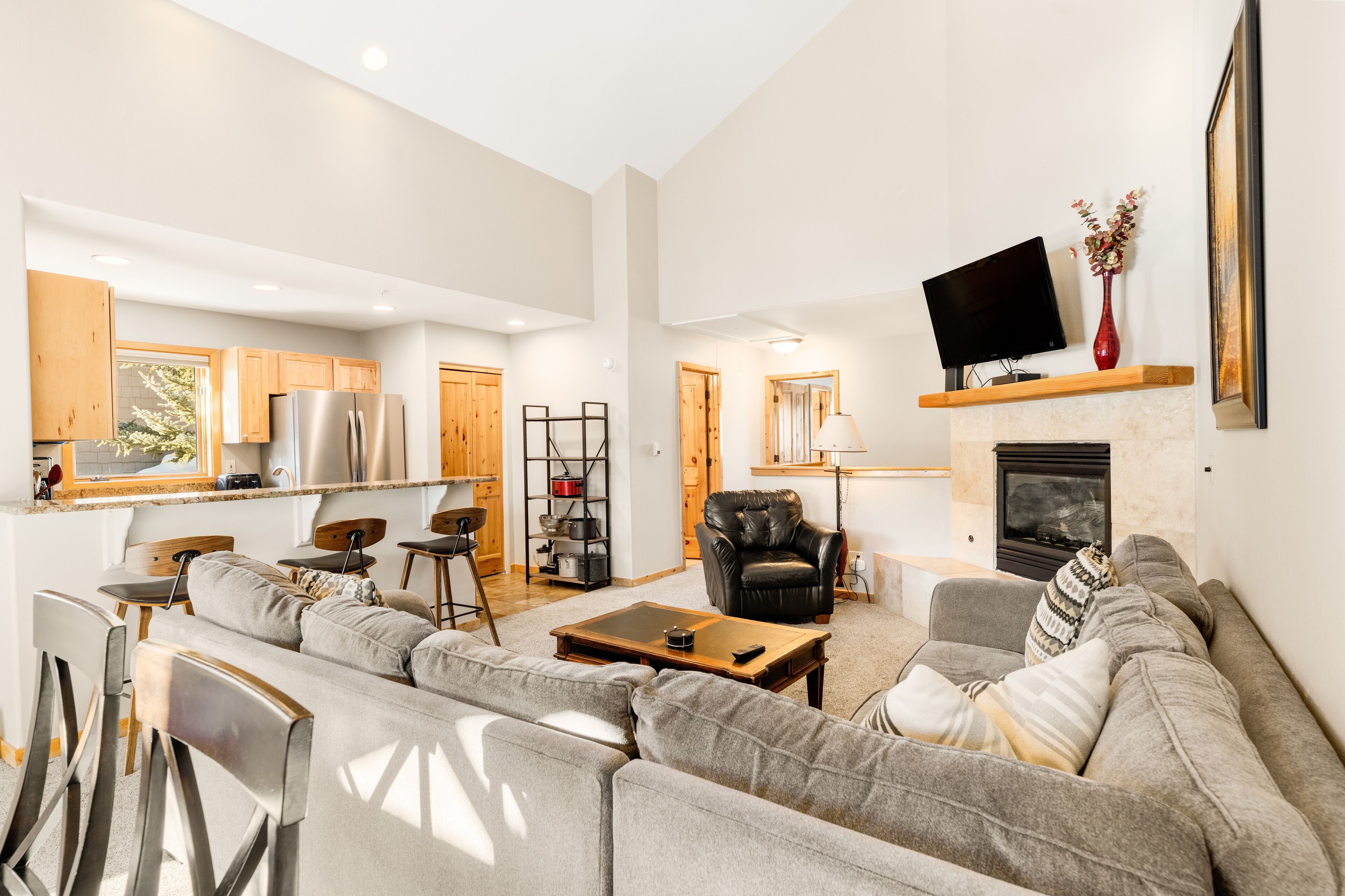 TV, fireplace, DVD player