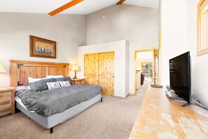 3 habitaciones, tabla de planchar con plancha y cuna de viaje 