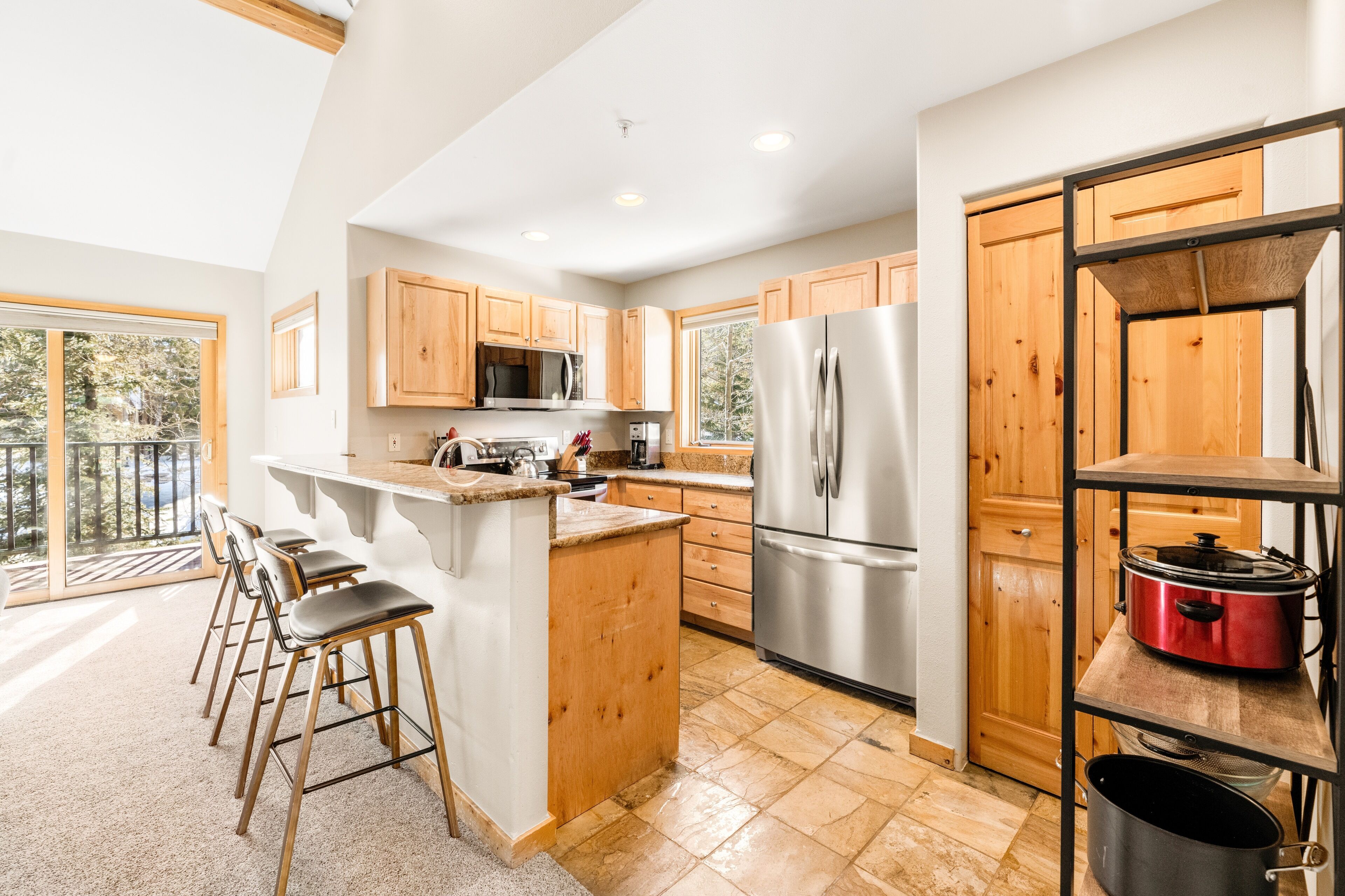 冰箱、微波炉、烤箱、炉灶