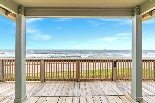 Whole House FRONT ROW! No obstructions, just remodeled!