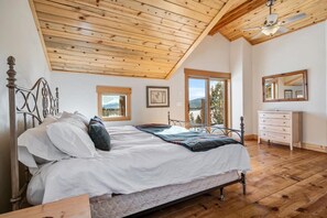 5 bedrooms, iron/ironing board, travel crib, WiFi