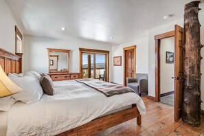 5 bedrooms, iron/ironing board, travel cot, WiFi