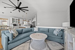 Smart TV, books, stereo - Oceanfront 4BR | Sandcastles + Golden Sunrises (Surf City)