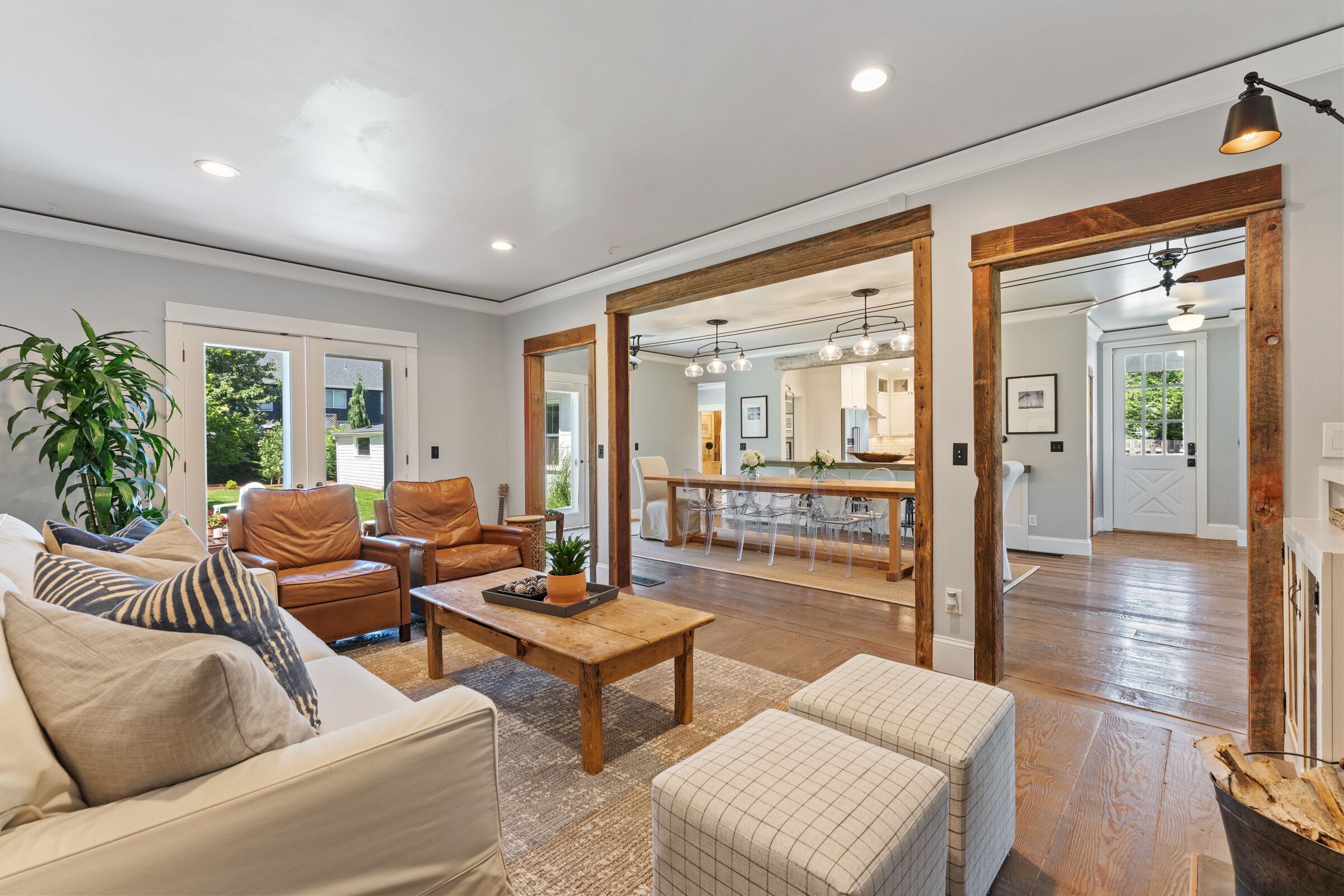 Our Sweet Retreat:1910 Restored Vintage Farmhouse