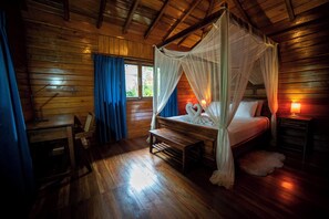 2 sovrum, skrivbord, strykjärn/strykbräda och gratis wi-fi