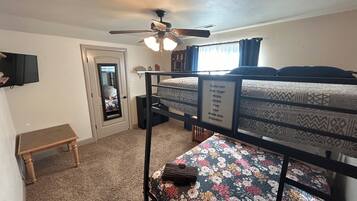 4 habitaciones, wifi gratis y ropa de cama