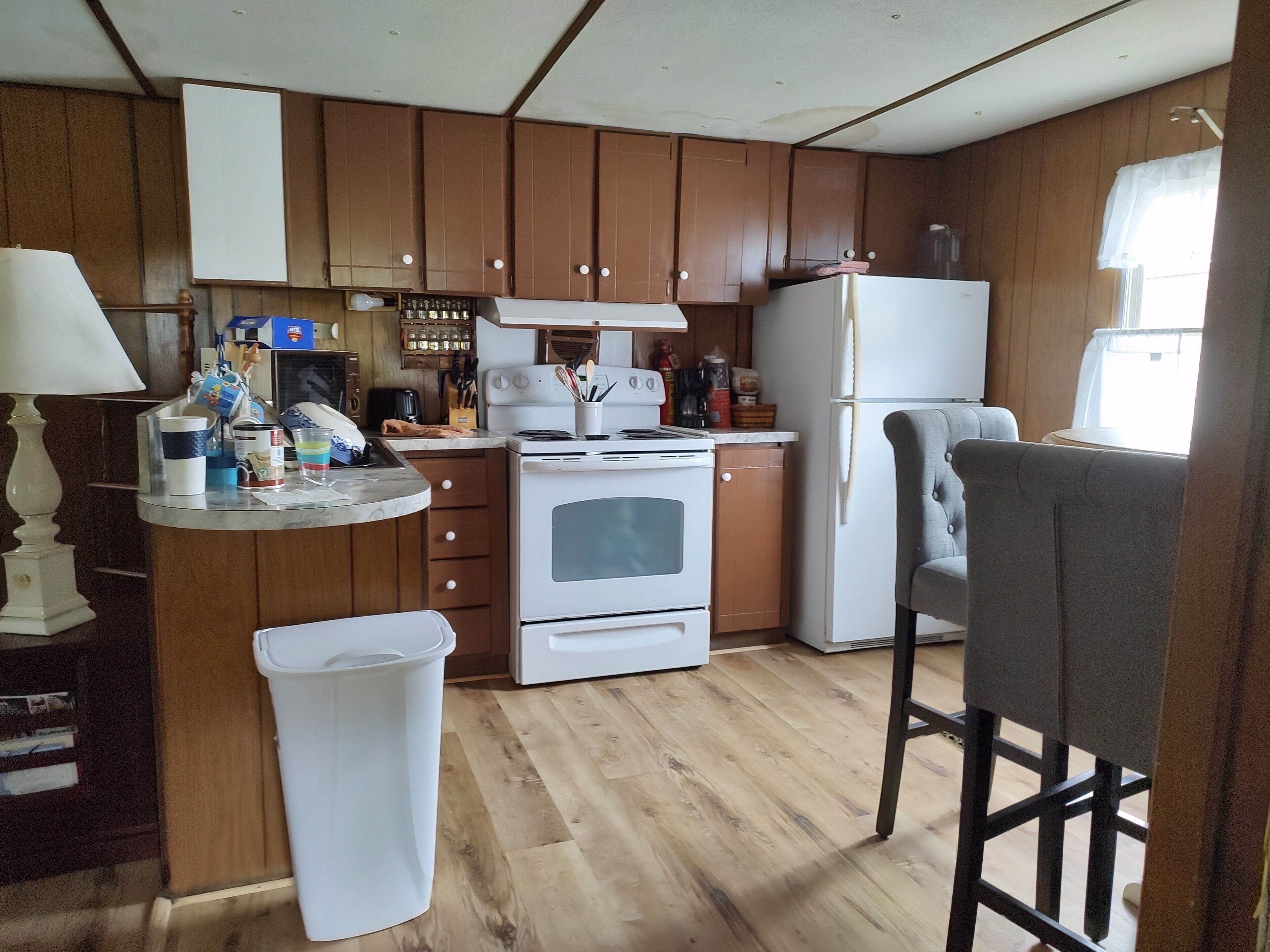 Cheerful Place On the Circle