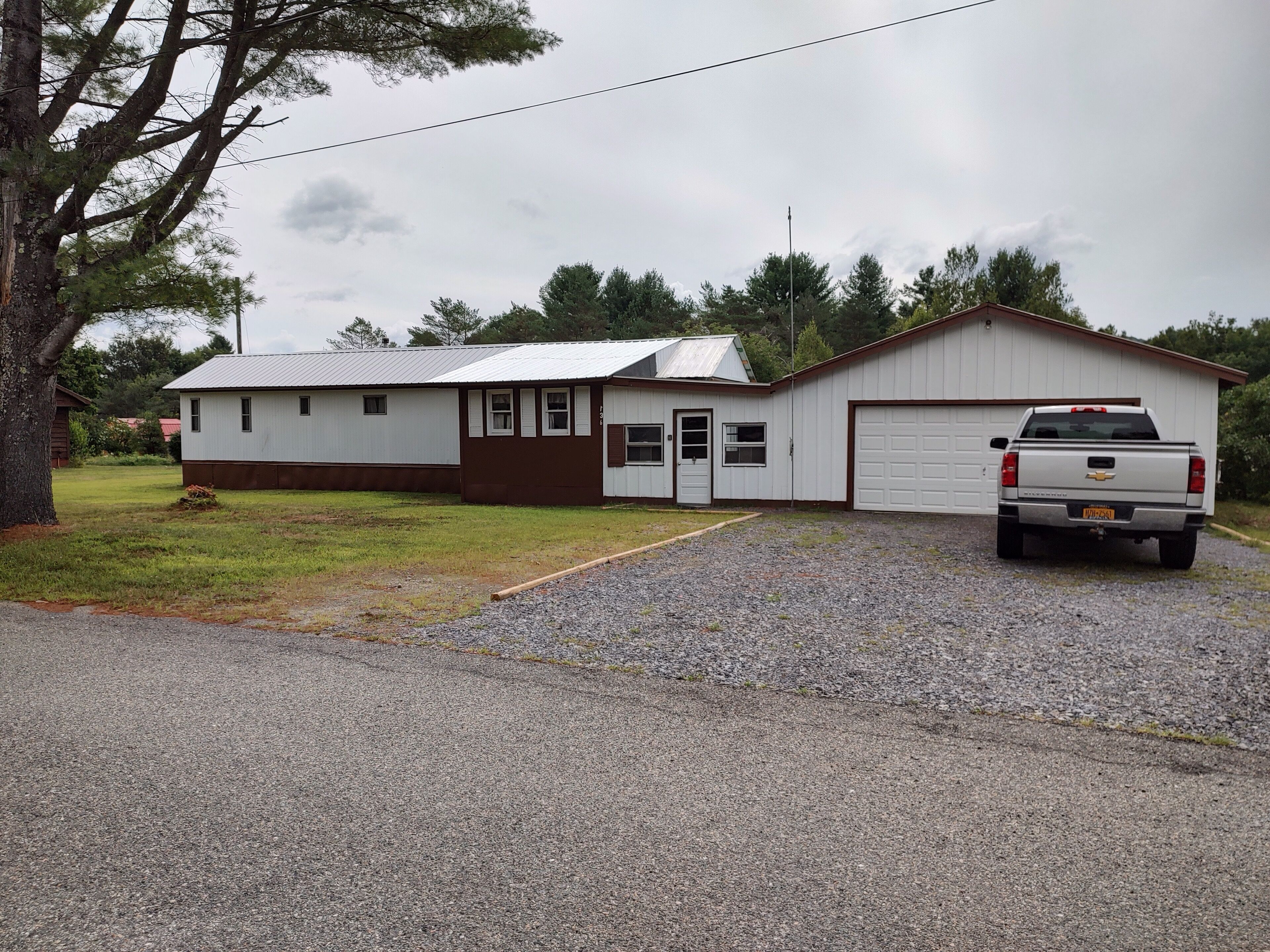 Cheerful Place On the Circle