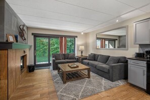 Fernseher, Kamin