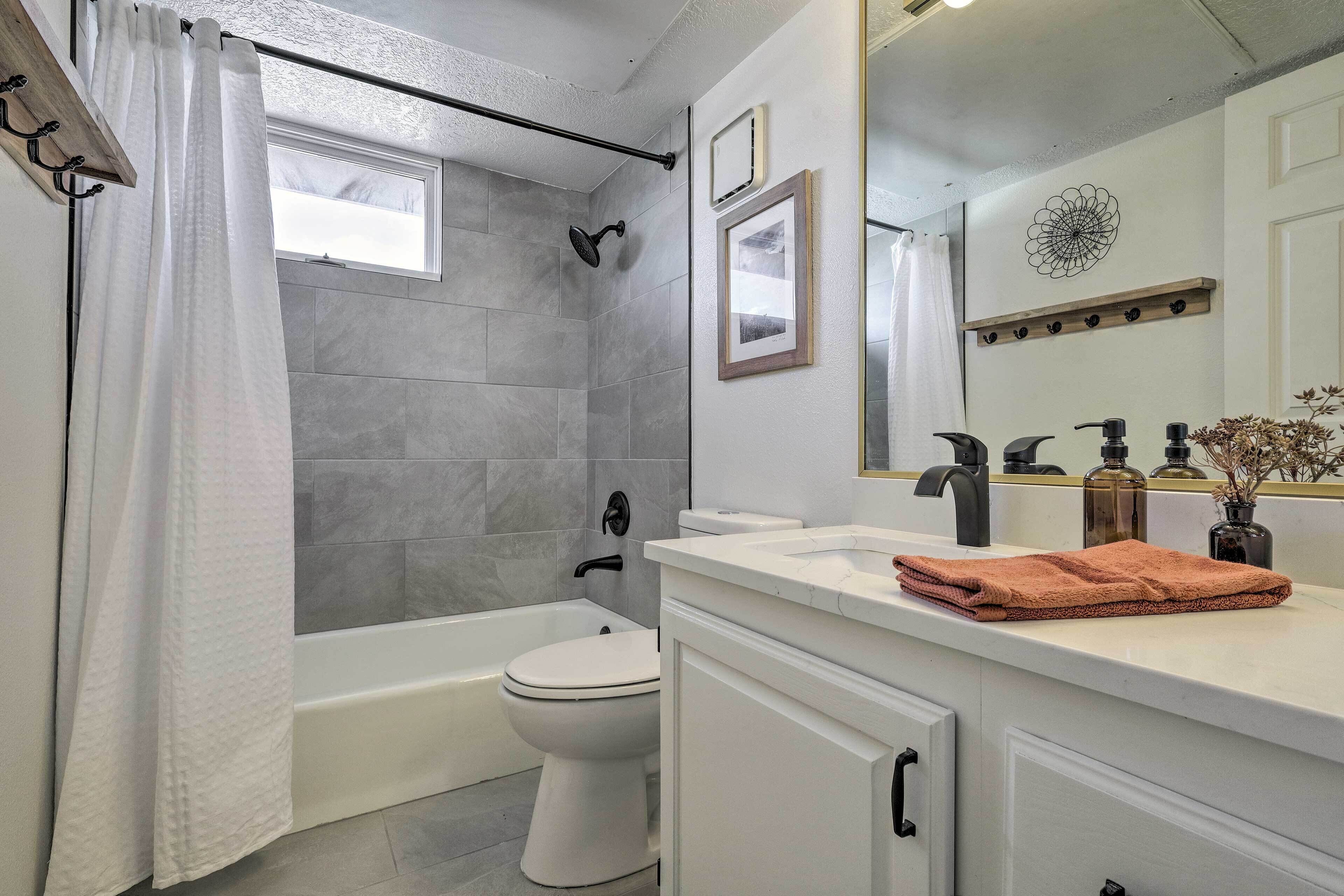 Sunny St George Condo w/ Mtn-View Balcony!