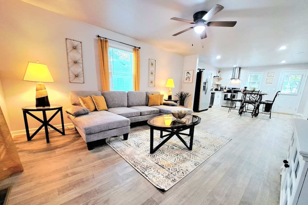 Blissful Little Bungalow!