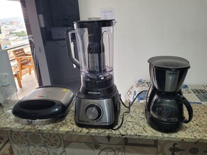 Loft familiar, 1 habitación | Cocina privada | Frigorífico, microondas, horno y licuadora