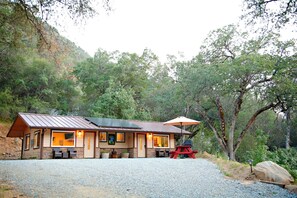 Exterior - Red Mountain Suite 1 mile to Sequoia Natl Park! (Three Rivers)