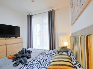 1 bedroom, iron/ironing board, travel cot, free WiFi - Nice apartment for 5 guests with WIFI, pool, TV, balcony and pets allowed (Kolobrzeg)