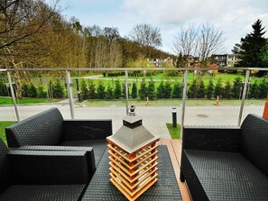 Terrace/patio - Nice apartment for 5 guests with WIFI, pool, TV, balcony and pets allowed (Kolobrzeg)