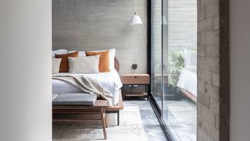 Luxury Apartment, 2 Bedrooms, Patio | Egyptian cotton sheets, premium bedding, in-room safe